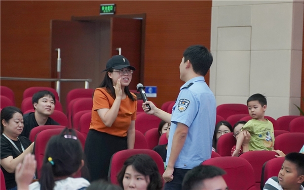 警企携手护平安 淘云科技党支部携手合肥市公安局开展“平安进声谷”安全宣讲行(图4)
