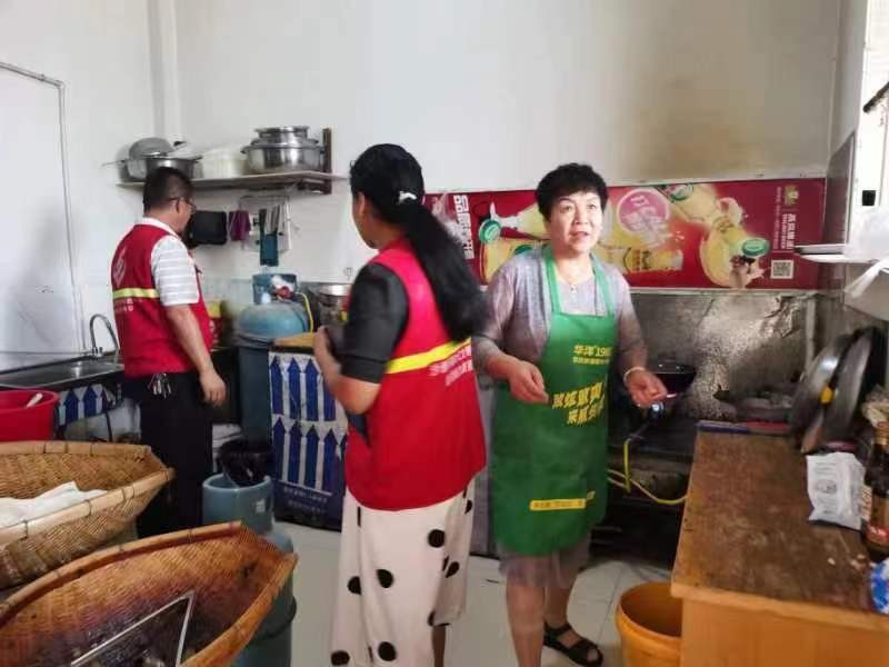 新疆沙雅县盖孜库木乡：关心民生饮食 保障安全卫生(图1)
