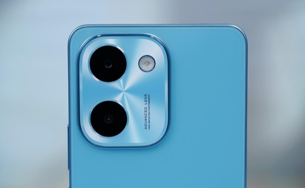 512GB手机仅售1599元！vivo Y100i图赏