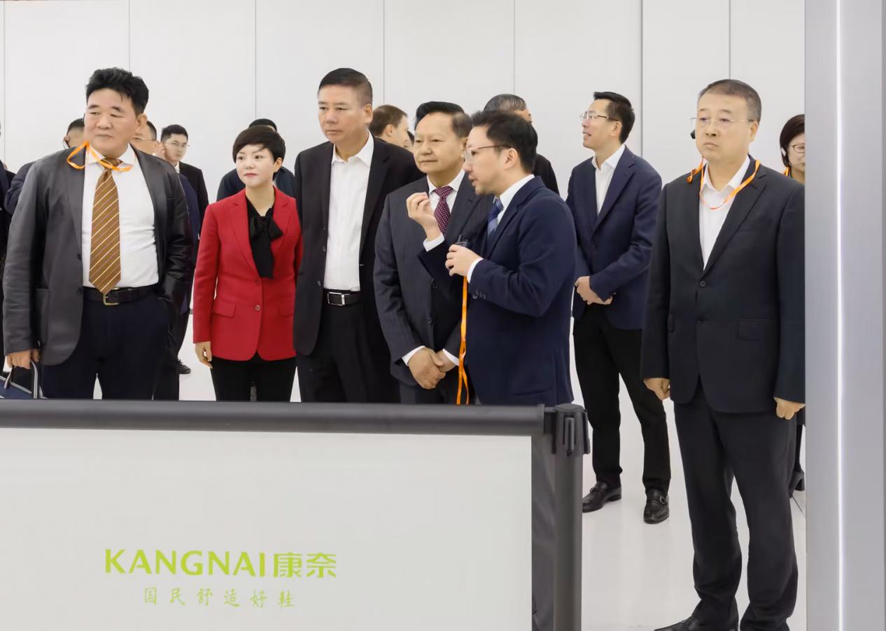 温州市鞋产业链柔性制造示范项目——康奈新绿智能工厂正式启动(图8)