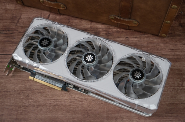 “SUPER”快，影驰 GeForce RTX 4070 SUPER 星曜 OC 评测！带你速闯AI新领域(图2)