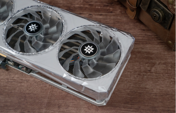 “SUPER”快，影驰 GeForce RTX 4070 SUPER 星曜 OC 评测！带你速闯AI新领域(图3)