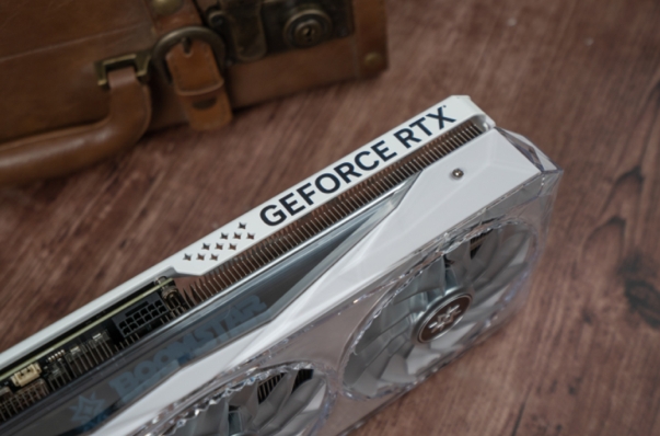 “SUPER”快，影驰 GeForce RTX 4070 SUPER 星曜 OC 评测！带你速闯AI新领域(图4)