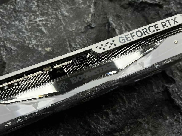 “Ti”不一样！影驰 GeForce RTX 4070 Ti SUPER 星曜 OC评测！(图11)