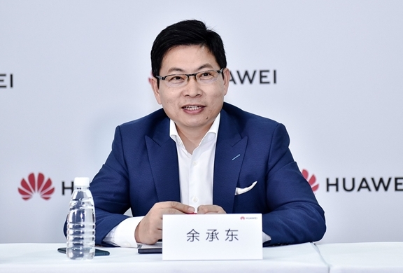 30万以下车用华为高阶智能驾驶超值！余承东：都是亏本卖