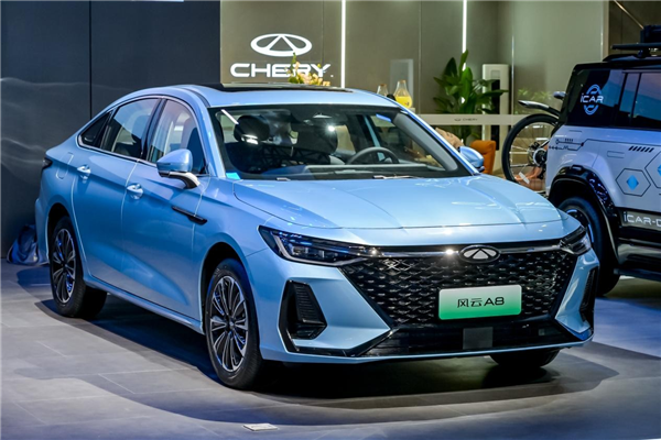 不给油车留活路！奇瑞风云A8价格曝光：9.88万元起