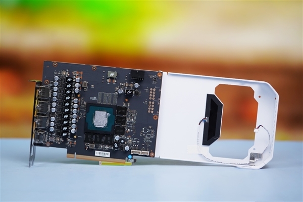 RTX 4060 Ti只给8GB显存!AMD背刺:没有16GB不好意思出门