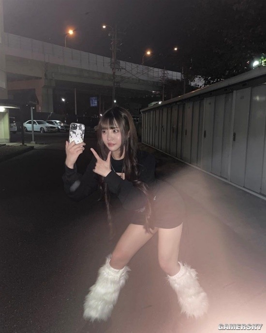 日本正妹晒毕业照和减肥后照片 网友质疑竟是一个人