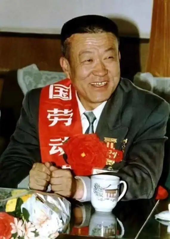 还得是煤老板：不满自家股价低估 溢价50%回购 退市！
