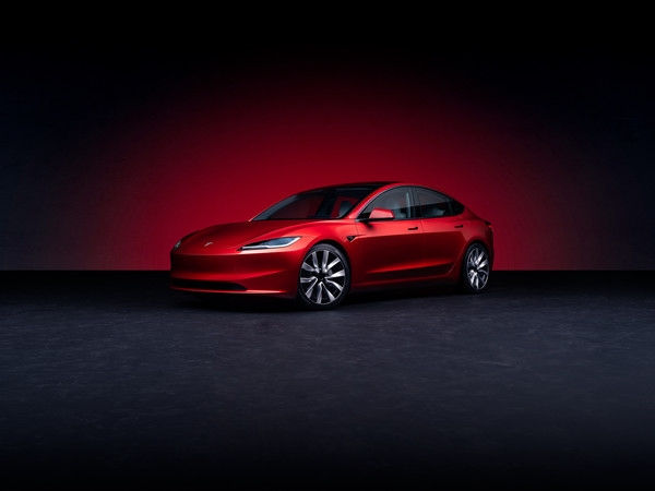 小米SU7和特斯拉Model 3价格一样你选谁：2万人投票 小米完胜