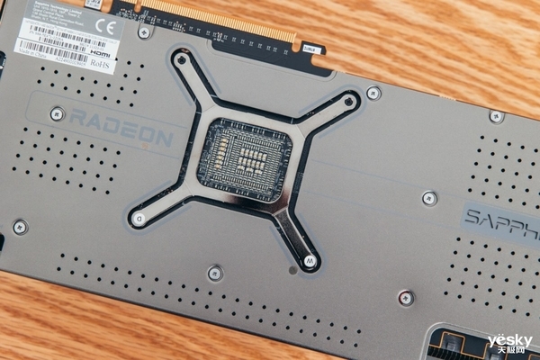 AMD RX 7900 XT显卡再降价 海外电商折合人民币仅需5800元!