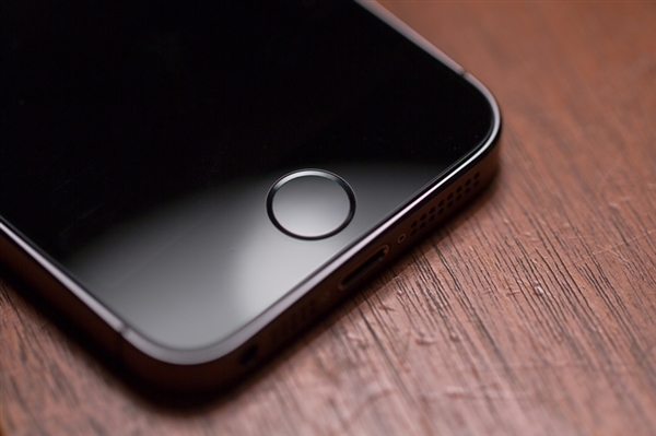 能跟华为P60比吗?郭明錤确认iPhone 15 Pro Max搭载潜望式长焦