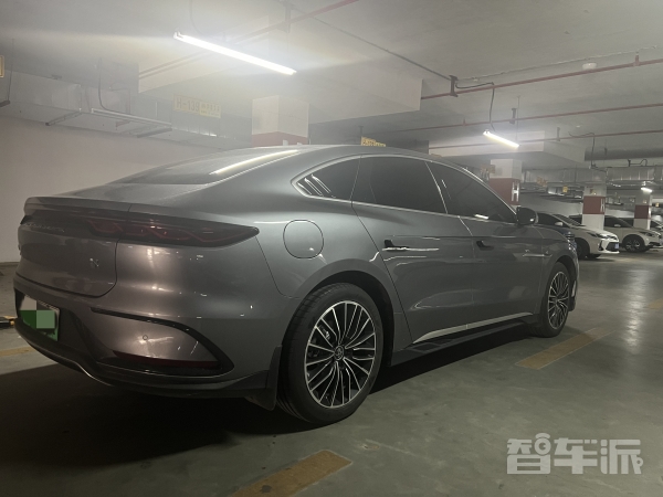 “高端家用车”?比亚迪汉DM-i试驾 极致的油耗和空间