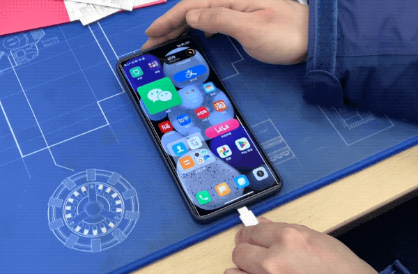 iPhone要换USB-C接口?苹果可能啥都没想变 一招制敌