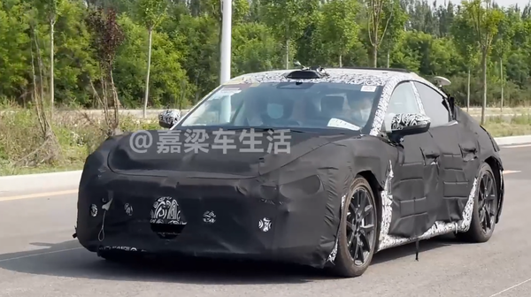 小米汽车又有大料!博主直接实拍MS11实车 造型帅呆