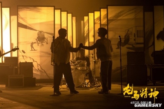 《龙马精神》推广曲《真心英雄》MV出炉：成龙郭麒麟重唱经典
