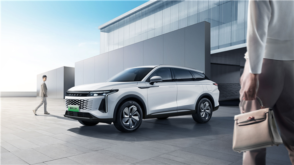地表最强混动SUV 三电机+三挡DHT：星途瑶光C-DM 15.98万起售(图9)