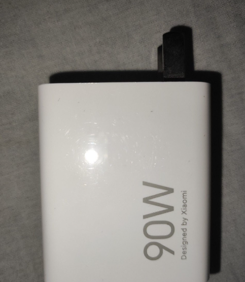 今晚发布！小米13 Ultra内置5000mAh电池：支持90W有线+50W无线快充