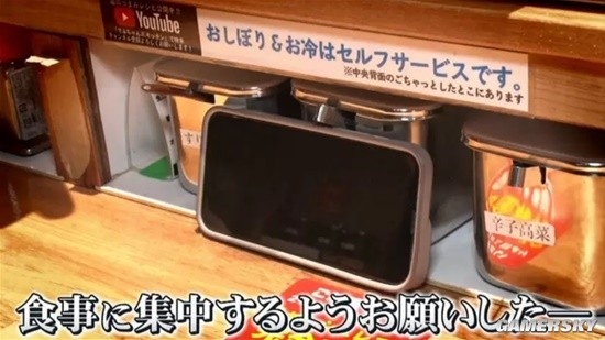 日本拉面店禁止边吃边看手机!店长给出的理由看醉了:有损厨师尊严