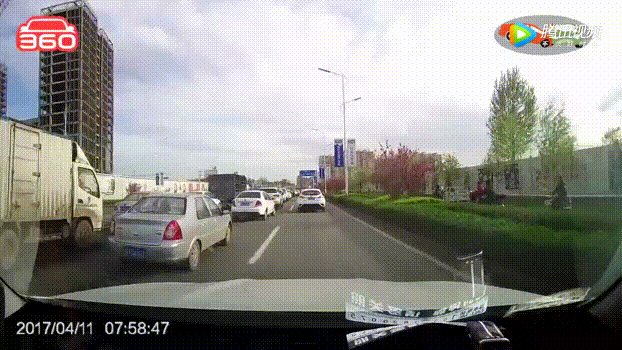 被吹上天的城市领航辅助驾驶:我劝你少用