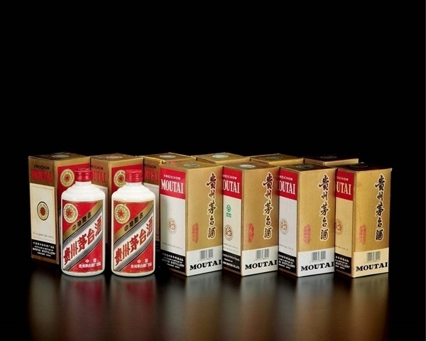 53°飞天遭哄抢 茅台自营电商i茅台用户超4000万:销售230亿