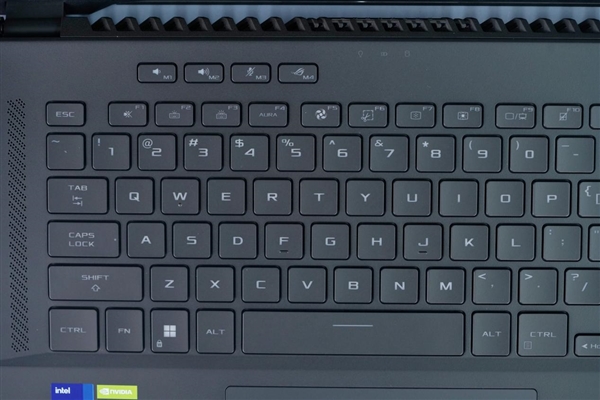 13代i9+RTX 4070加持!ROG幻16经典版 2023图赏