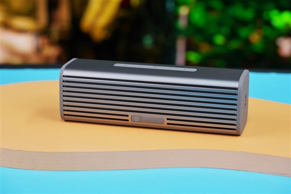 金属机身、独立语音助手!小米Sound Move便携智能音箱图赏