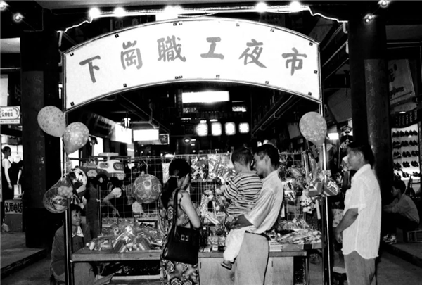 全中国的夜市 是不是都是一个妈生的？