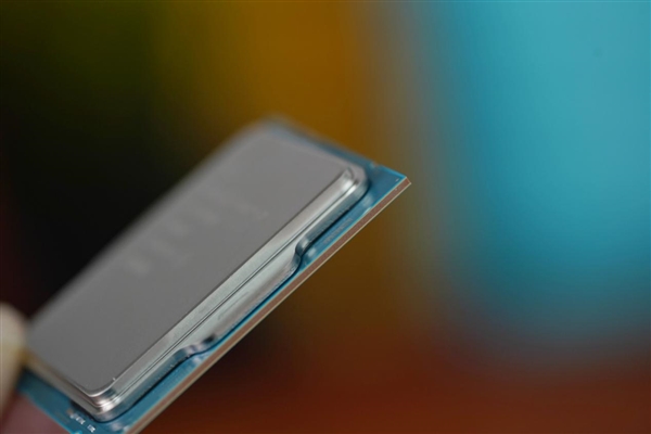 中国内地市场特供！Intel i7-13790F处理器图赏