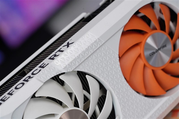 年轻人的第一只“大橘”!COLORFIRE RTX 4060 Ti橘影橙图赏