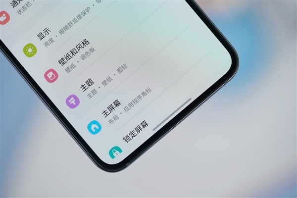 6.1英寸手感绝佳小屏!三星Galaxy S23图赏