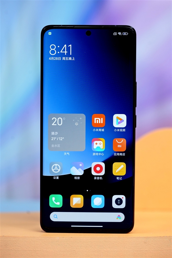 科技纳米皮+无金环设计!小米13 Ultra限量定制色图赏