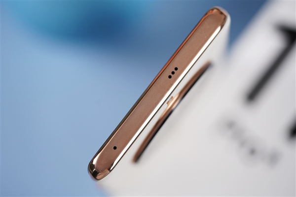 首发2亿单镜变焦相机!真我11 Pro+图赏