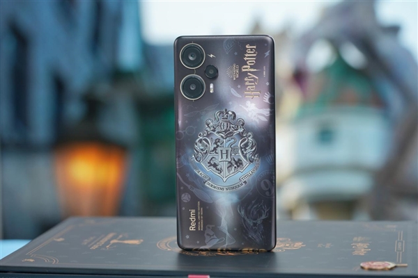 魔法氛围拉满!Redmi Note 12 Turbo哈利波特版图赏
