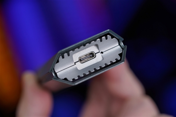 M.2 SSD秒变移动硬盘!酷冷至尊神钥Air图赏