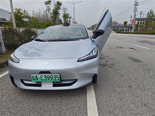 全面超越特斯拉Model 3有戏！广汽昊铂Hyper GT国庆长测