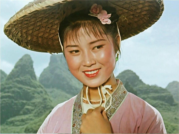 国家一级尖子演员：媒体称“刘三姐”扮演者黄婉秋病危弥留