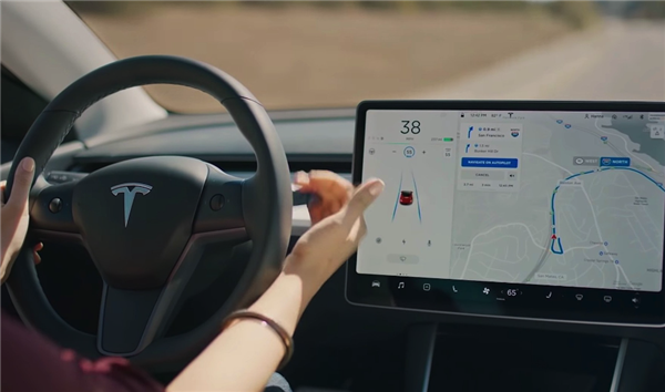 苹果CarPlay:车企们不跟你玩了!