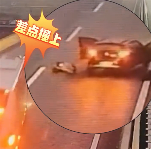 两女子高速上突然跳车:闻到汽油味、以为要爆炸