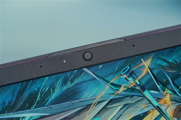 RTX 4060售价6999元 七彩虹将星X15 AT游戏本图赏