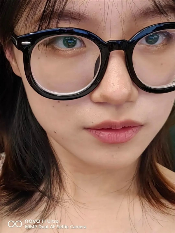 华为真的很懂女人:前置拍照 媲美后置