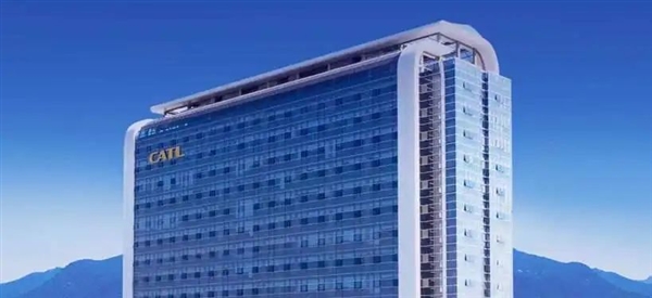 来中国待了两天 马斯克喜提世界首富