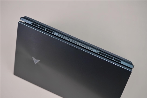 CPU、内存合二为一!华硕灵耀X Ultra图赏