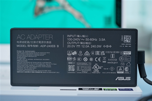 i913900H+RTX 4060满血加持!华硕天选4酷睿版图赏