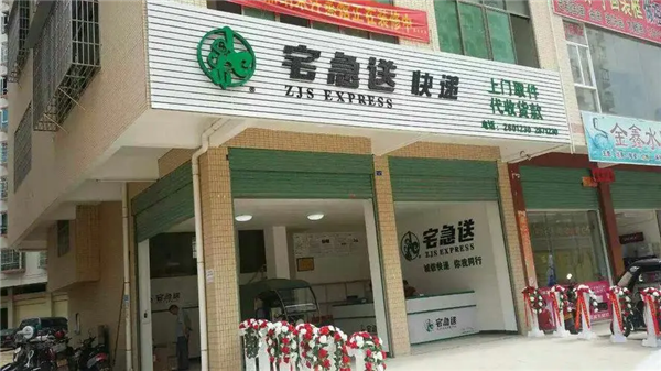 中国快递卷了15年:死死困住了一个50岁的老快递员