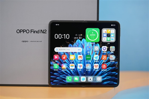 最轻横向形态折叠手机！OPPO Find N2图赏