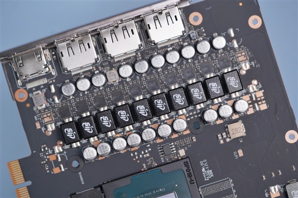 通体白色高颜值!铭瑄RTX 4070 iCraft OS12G瑷珈显卡图赏