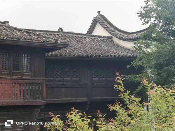 用3倍潜望长焦拍人像!自研马里亚纳谢幕!OPPO可真会整活