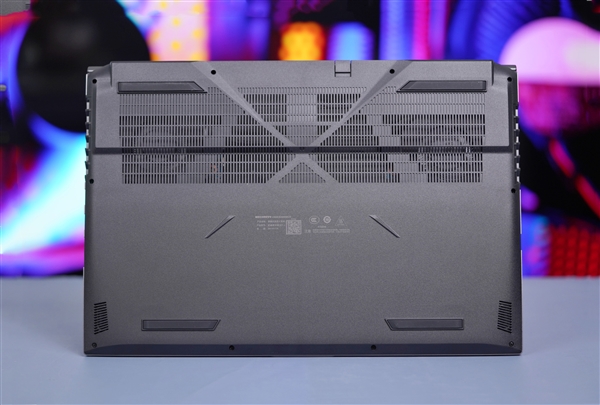 酷睿i7+RTX 4060!机械革命极光Pro游戏本图赏