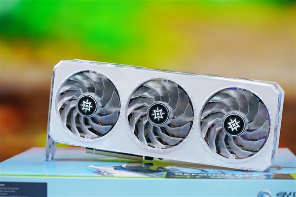 纯白千层镜！影驰RTX 4060 Ti 8GB星曜OC图赏
